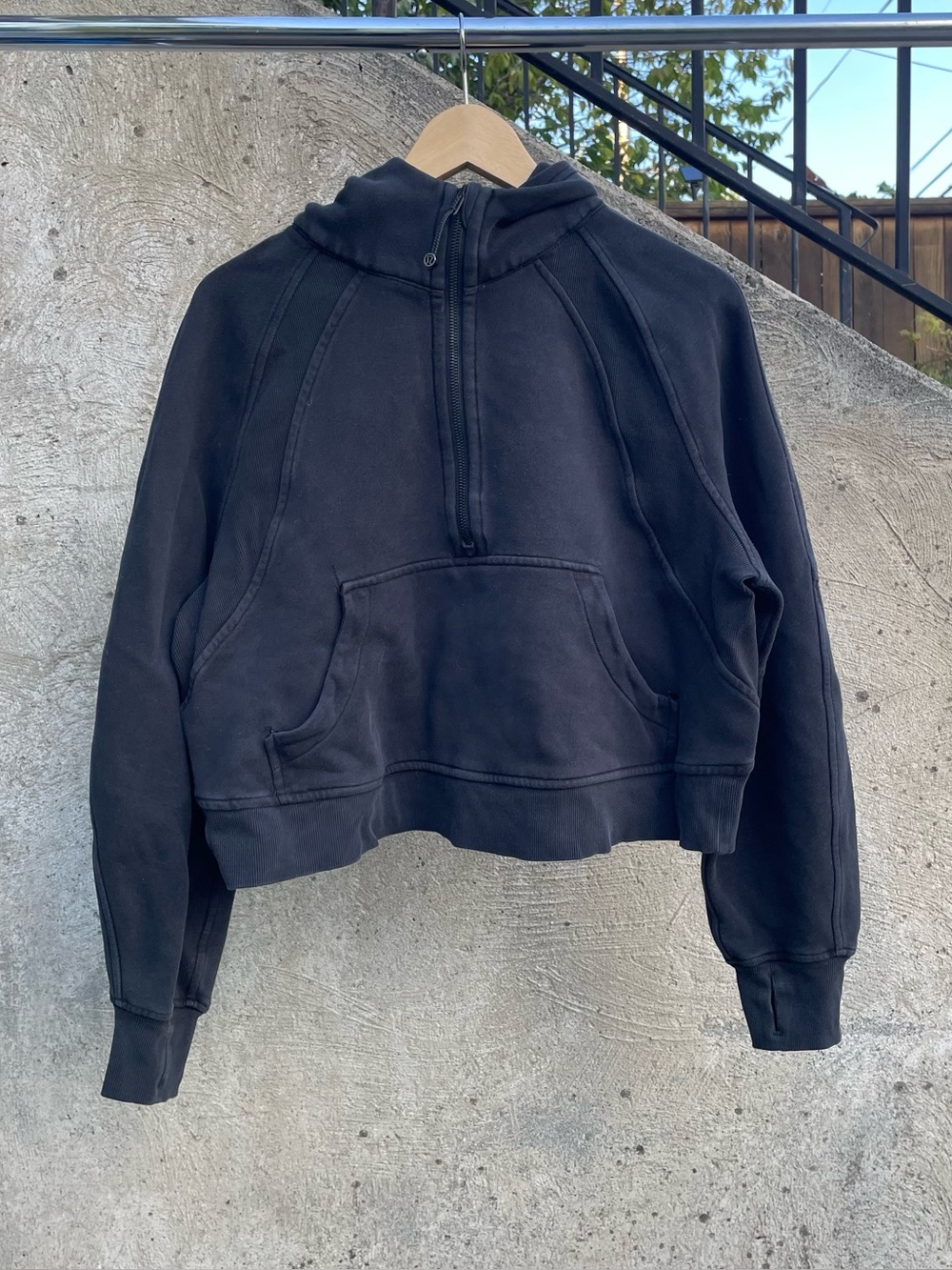 Black Lululemon half zip scuba pullover hoodie size medium/large